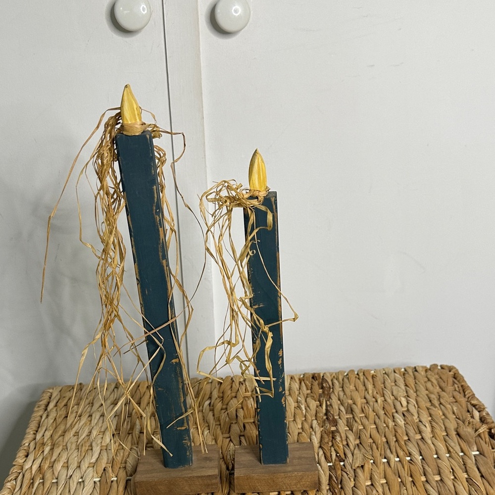 Rustic Christmas Blue Candle‎ Holders with Straw Accents